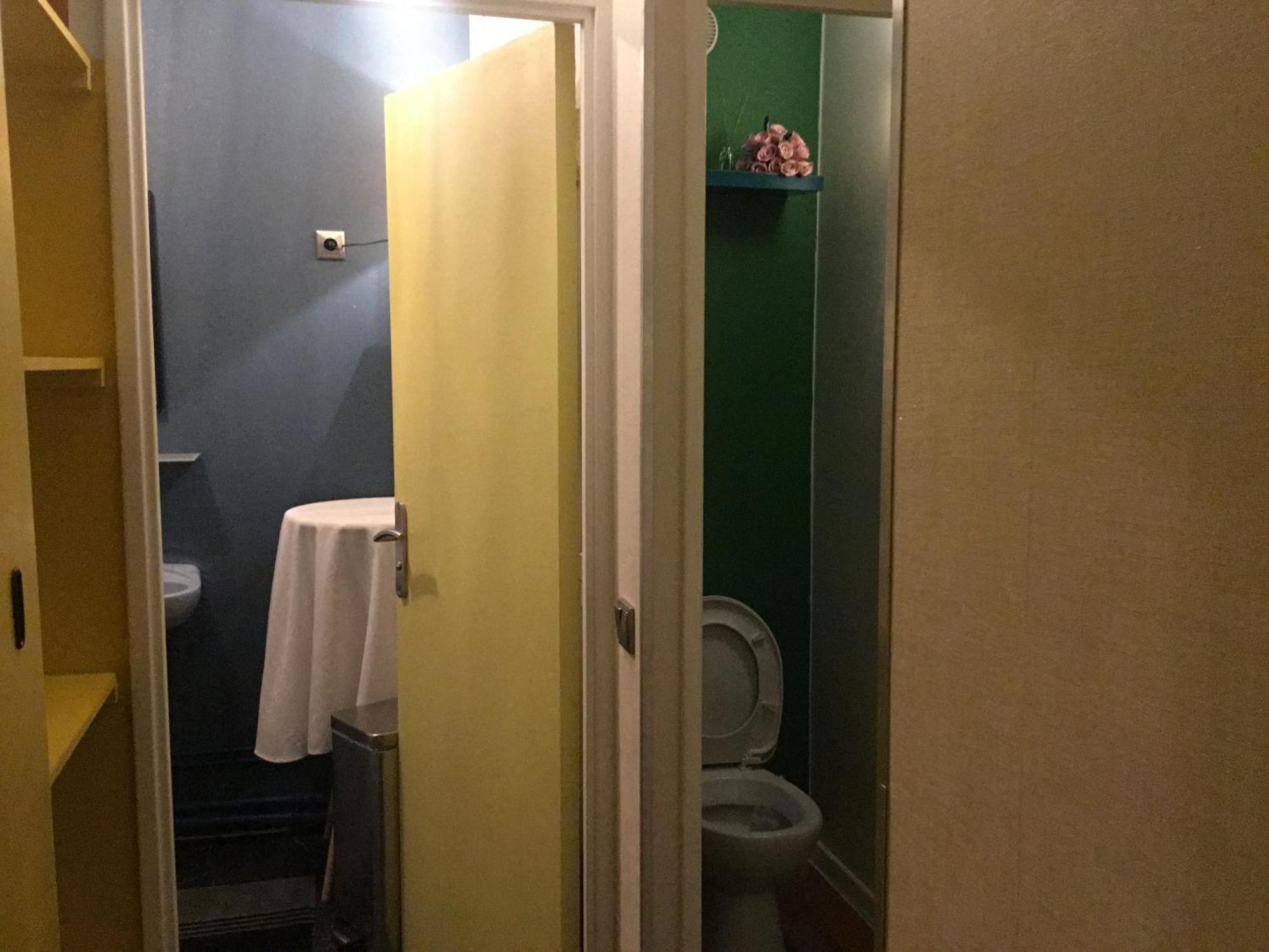 Just For Sleep-Daily Stay 20H To 10H Apres Votre Arrivee Dans Le Batiment D'Entree, Contact I'Hote Via Le Message Ici De Reservation Pour L'Enregistrement I'Entree Dans La Propriete Sans I'Approbation Est Interdite-Resevation D'Un Tiers Est Inaccepta Bobigny Kültér fotó